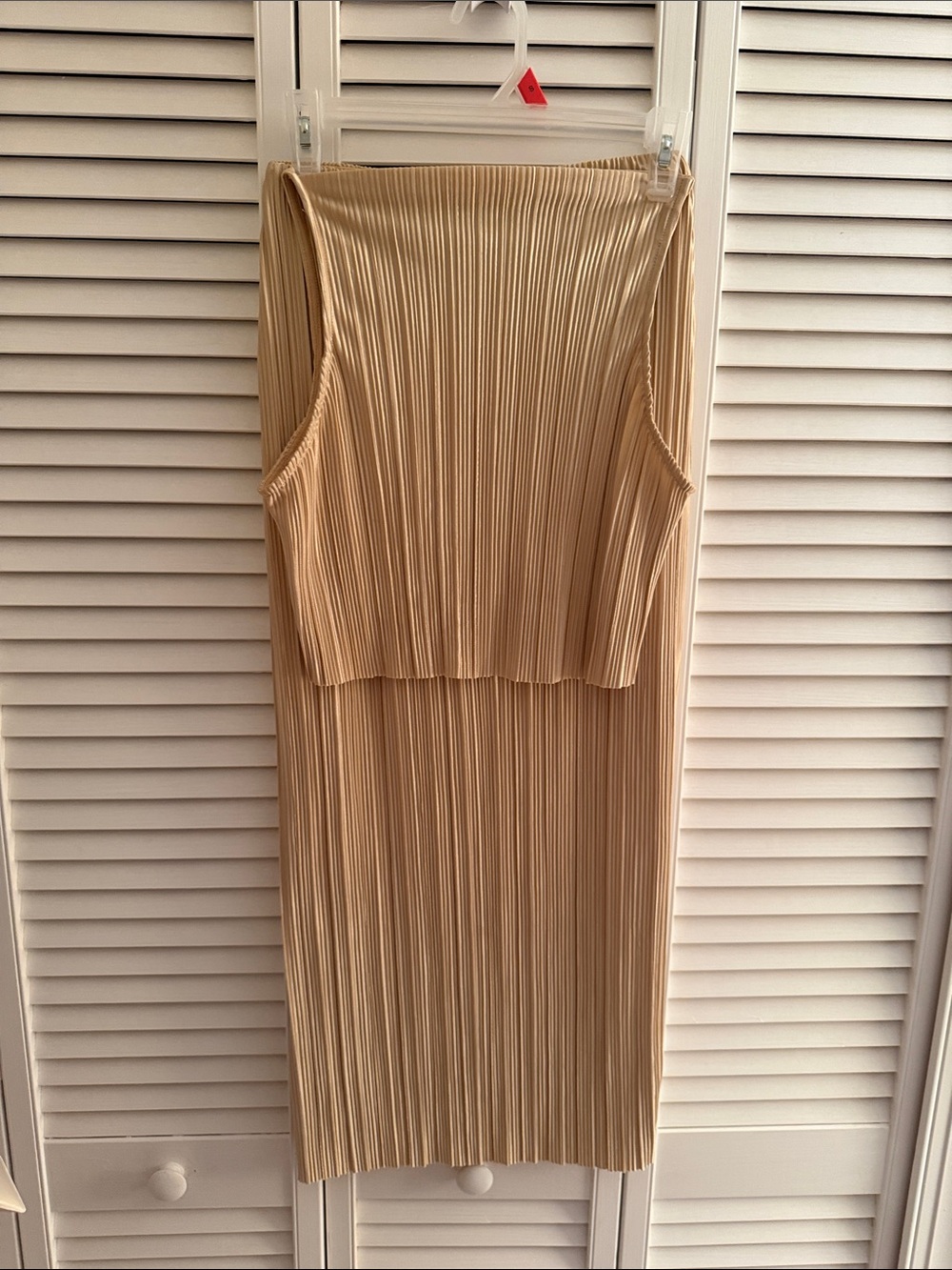 Sleeveless Pleated Two Piece Set Skirt & Tank Top in Beige SZ S
